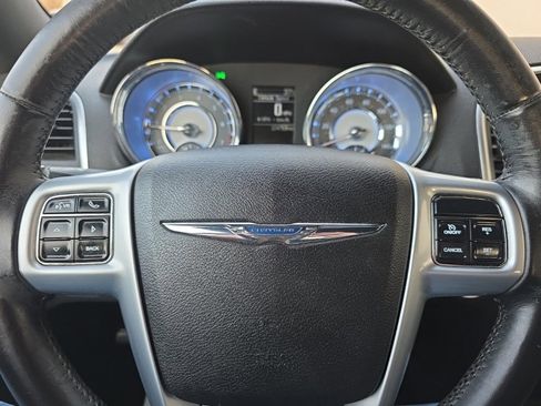 Used 2011 Chrysler 300 Limited w/ Sound Group image 15