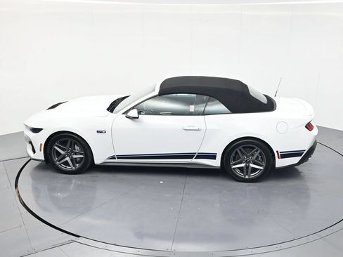 Used 2025 Ford Mustang GT Premium RWD image 36