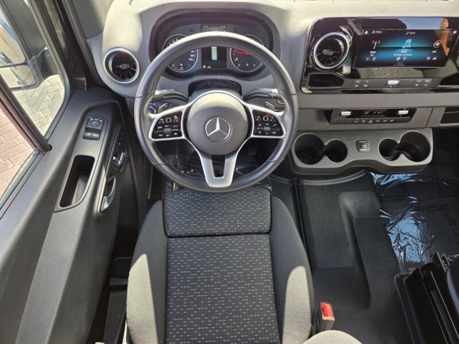 Used 2024 Mercedes-Benz Sprinter 2500 image 20