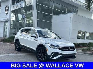 Certified 2024 Volkswagen Tiguan SE FWD video 1