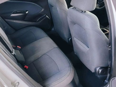 Used 2018 Chevrolet Cruze LT w/ Convenience Package FWD image 15