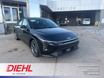 New 2025 Kia K4 LXS