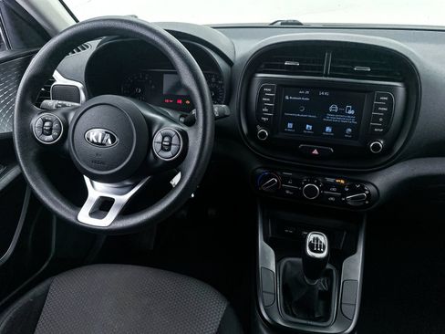 Used 2020 Kia Soul LX FWD image 3