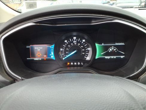 Used 2020 Ford Fusion Energi Titanium image 26