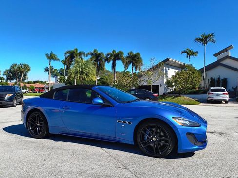 Used 2017 Maserati GranTurismo Sport image 15