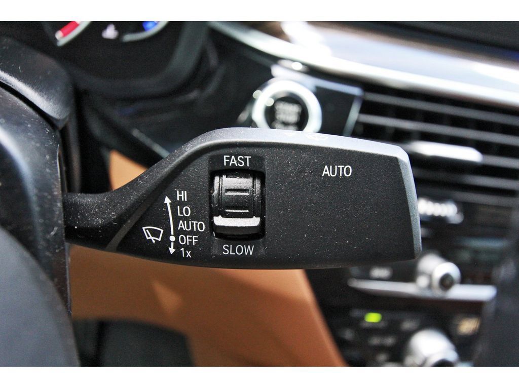 Used 2018 BMW 540i RWD image 10