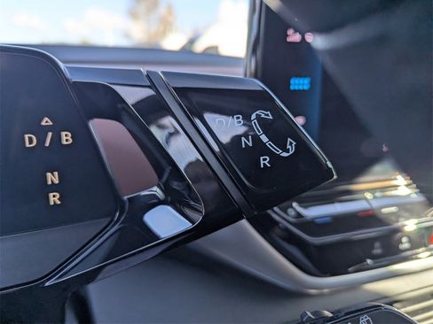 Used 2021 Volkswagen ID.4 Pro S image 26