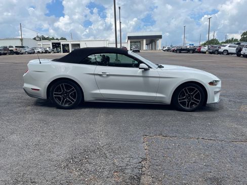 Used 2020 Ford Mustang Premium RWD image 6