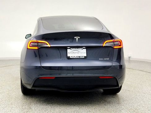 Used 2021 Tesla Model Y Long Range image 6