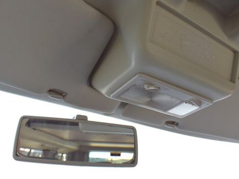 Used 2002 Volkswagen Eurovan MV FWD image 15