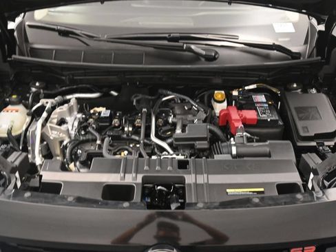 Used 2026 Nissan Kicks SR FWD image 9