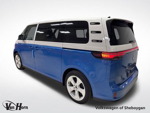New 2025 Volkswagen ID. Buzz 1st Edition image 4