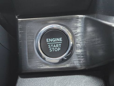 Used 2024 Ford F250 Lariat w/ Sport Appearance Package AWD/4WD image 20