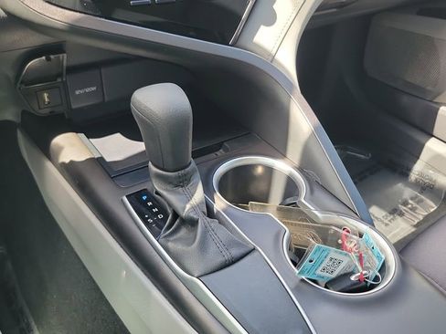 Used 2021 Toyota Camry LE FWD image 15