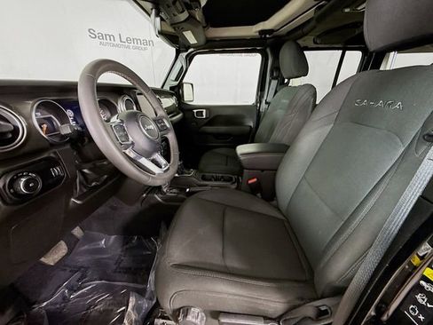 Used 2023 Jeep Wrangler Sahara image 20