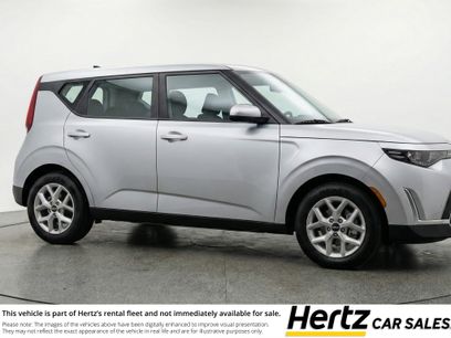 Used 2025 Kia Soul LX w/ LX Technology Package