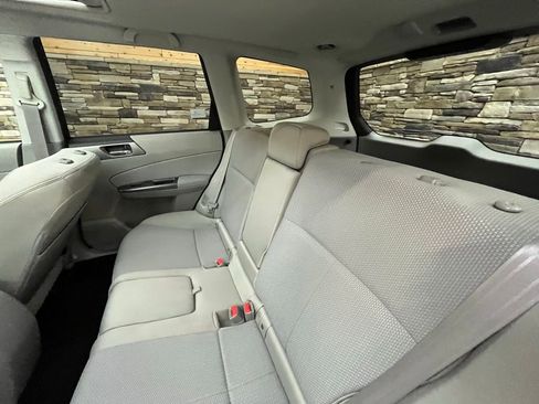 Used 2013 Subaru Forester 2.5X Premium w/ All-Weather Plus Pkg AWD/4WD image 28