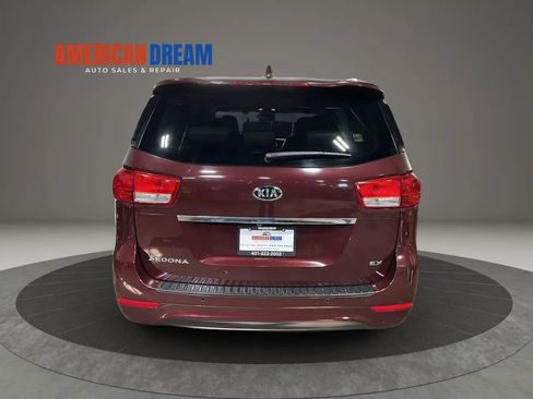 Used 2018 Kia Sedona EX FWD image 4
