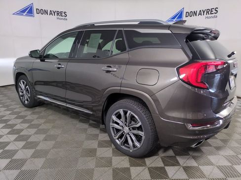 Used 2019 GMC Terrain Denali w/ LPO, Floor Liner Package FWD image 3