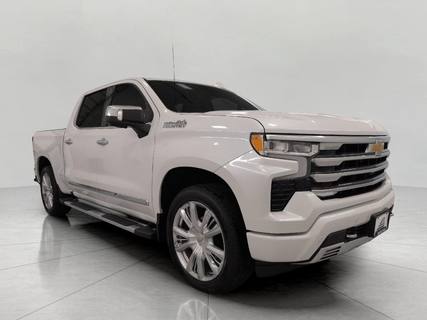 Certified 2024 Chevrolet Silverado 1500 High Country w/ High Country Premium Package AWD/4WD image 1