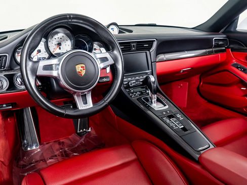Used 2016 Porsche 911 Turbo S image 2