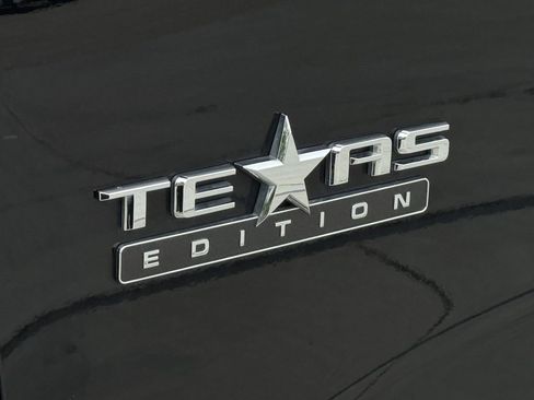 Used 2024 Chevrolet Silverado 1500 RST image 2