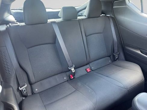 Used 2019 Toyota C-HR LE FWD image 18