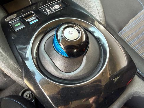 Used 2018 Nissan Leaf SV w/ SV All Weather Package image 40