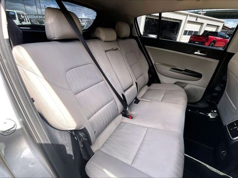Used 2022 Kia Sportage LX image 19