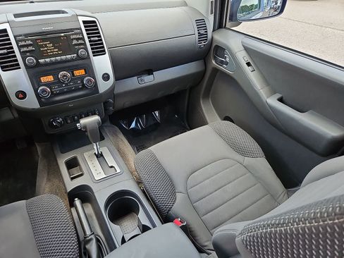 Used 2014 Nissan Frontier PRO-4X w/ Pro-4x Graphics Package AWD/4WD image 12