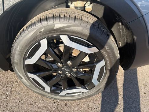 Used 2025 Kia Telluride S AWD/4WD image 32