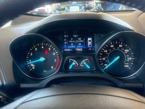 Used 2019 Ford Escape SEL AWD/4WD image 31