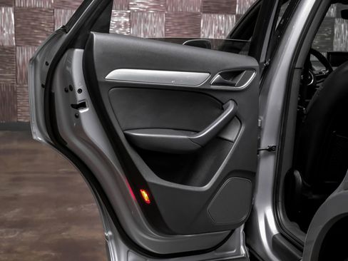 Used 2016 Audi Q3 2.0T Premium Plus w/ Technology Package image 39