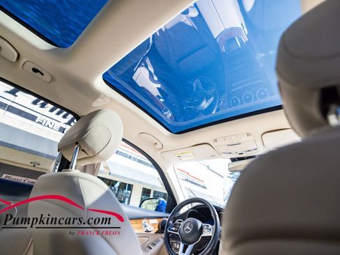 Used 2022 Mercedes-Benz GLC 300 4MATIC w/ Premium Package Lite image 36