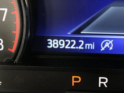 Used 2024 Ford Explorer Limited image 27