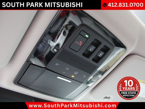 Used 2025 Mitsubishi Outlander AWD image 25