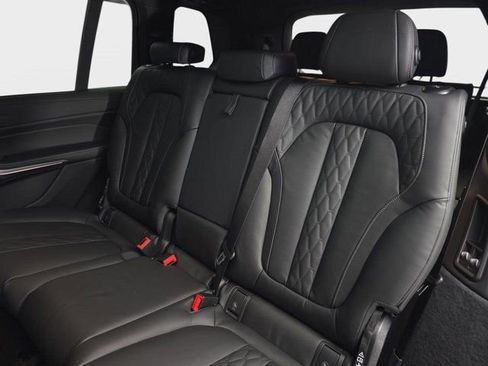 New 2026 BMW X7 M60i image 15
