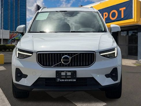 Used 2023 Volvo XC40 B4 Plus w/ Driver Assist Package FWD image 7