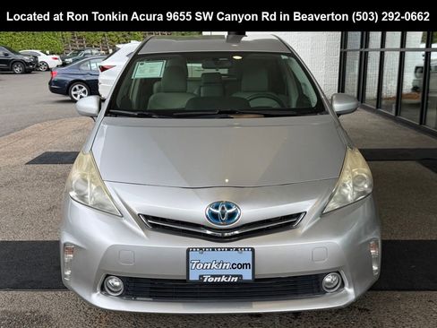 Used 2012 Toyota Prius V Three FWD image 3