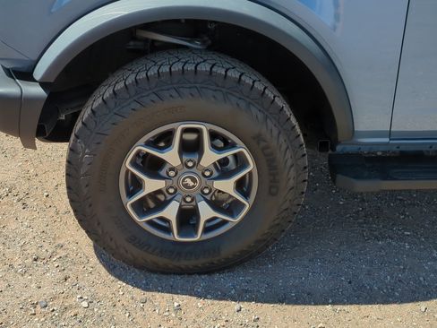 Used 2023 Ford Bronco Badlands AWD/4WD image 11