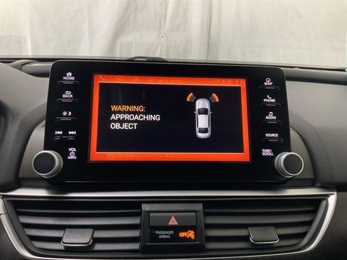 Used 2019 Honda Accord Touring image 24