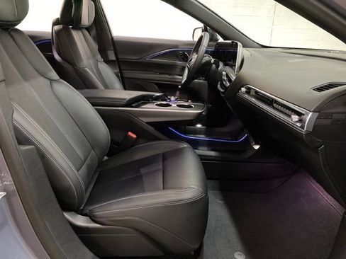 Used 2024 Cadillac Lyriq Sport RWD image 83