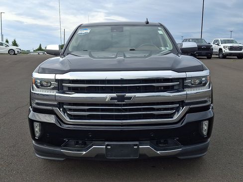 Used 2018 Chevrolet Silverado 1500 High Country AWD/4WD image 2