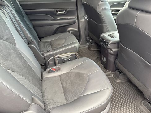 New 2026 Toyota Grand Highlander AWD Hybrid image 17