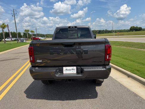 New 2026 RAM 2500 Big Horn AWD/4WD image 7
