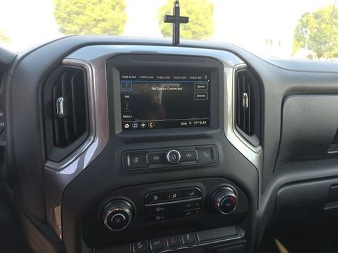 Used 2019 Chevrolet Silverado 1500 Custom Trail Boss w/ Custom Convenience Package AWD/4WD image 16