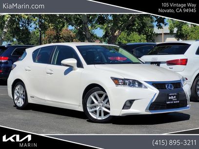 Used 2016 Lexus CT 200h w/ Accessory Package 2
