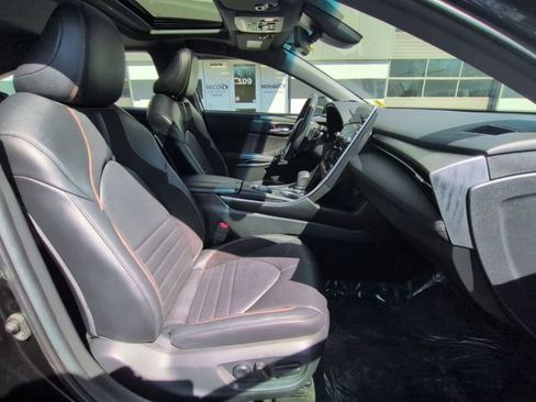 Used 2021 Toyota Avalon Touring image 29