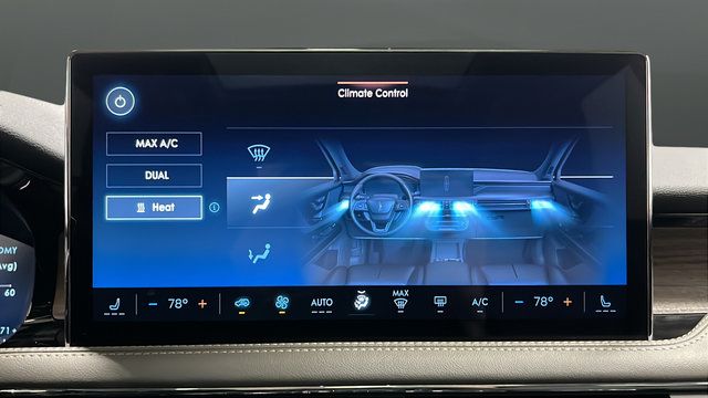 Used 2025 Lincoln Corsair Grand Touring AWD/4WD image 18