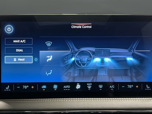 Used 2025 Lincoln Corsair Grand Touring AWD/4WD image 18